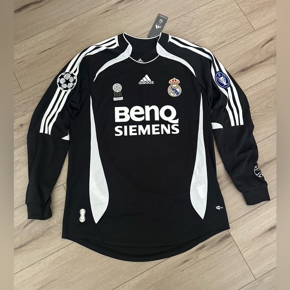 Real Madrid Beckham 2006/07 Soccer Jersey Black - Picture 2 of 5